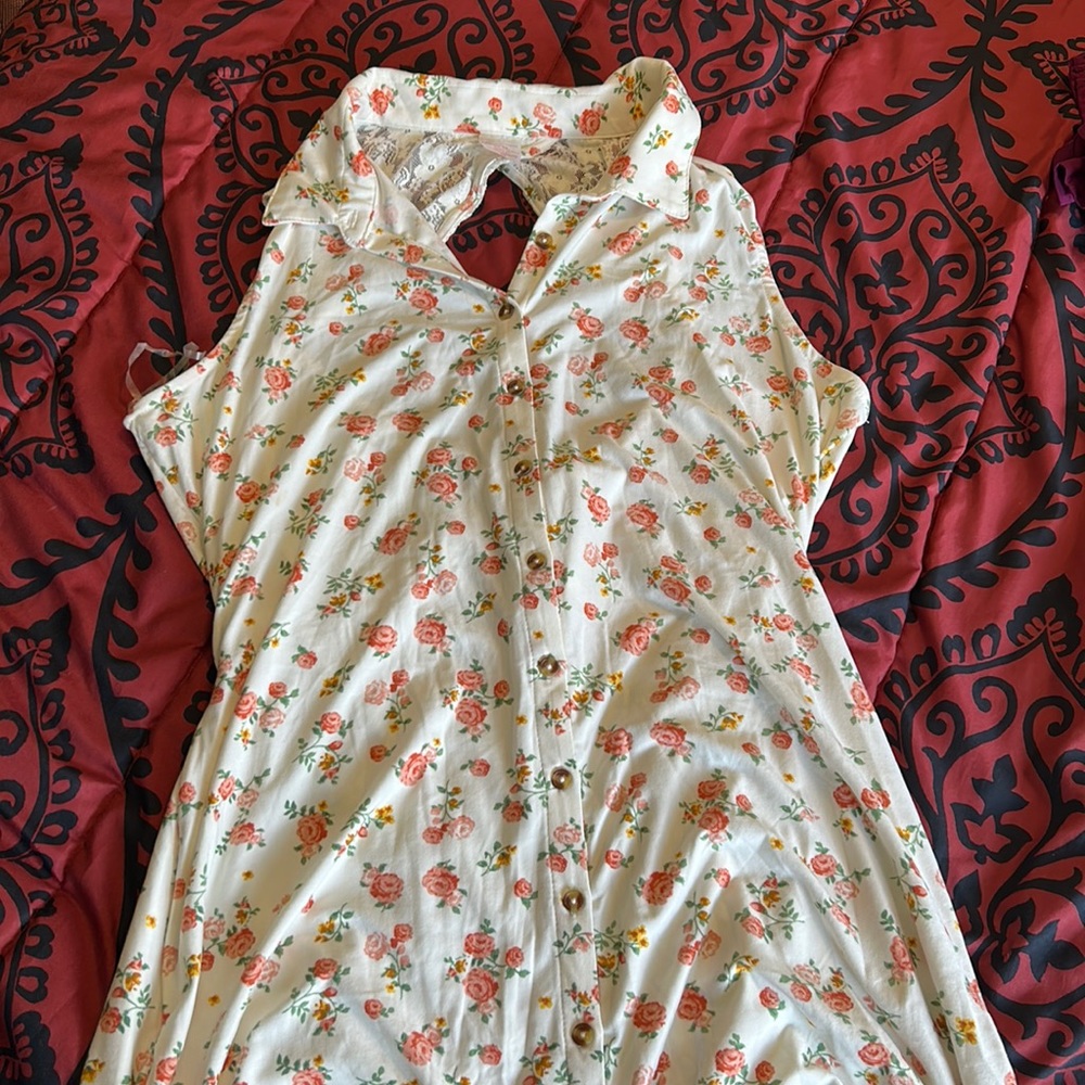 Floral sleeveless dress